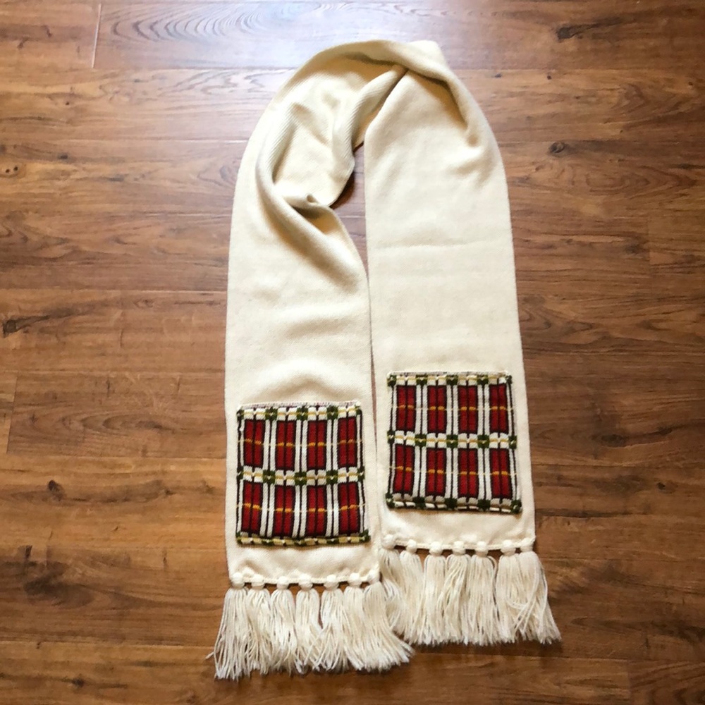 Gorgeous Vintage Winter Scarf